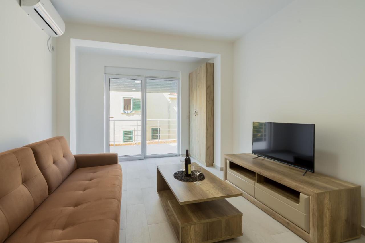 Grejm Lux Family Apartments Петровац Экстерьер фото