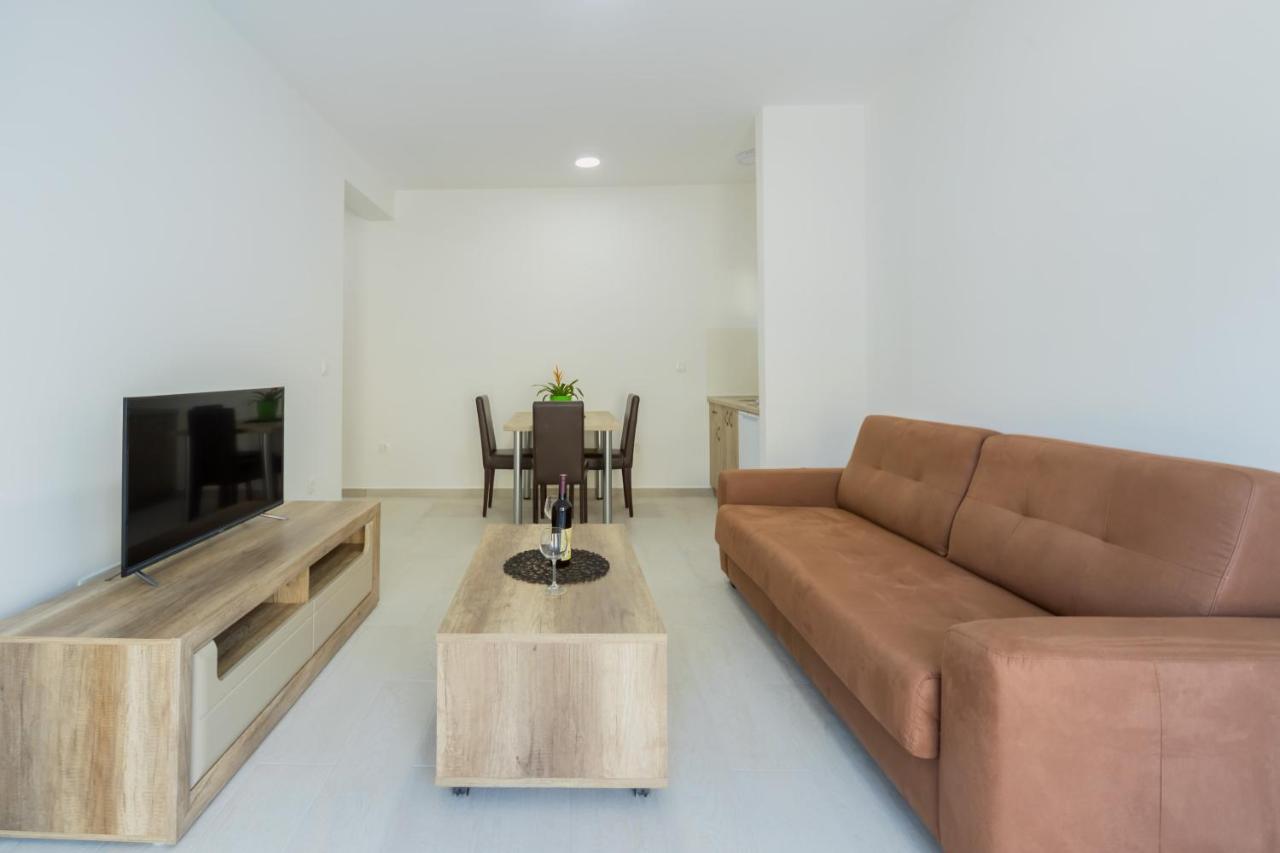 Grejm Lux Family Apartments Петровац Экстерьер фото