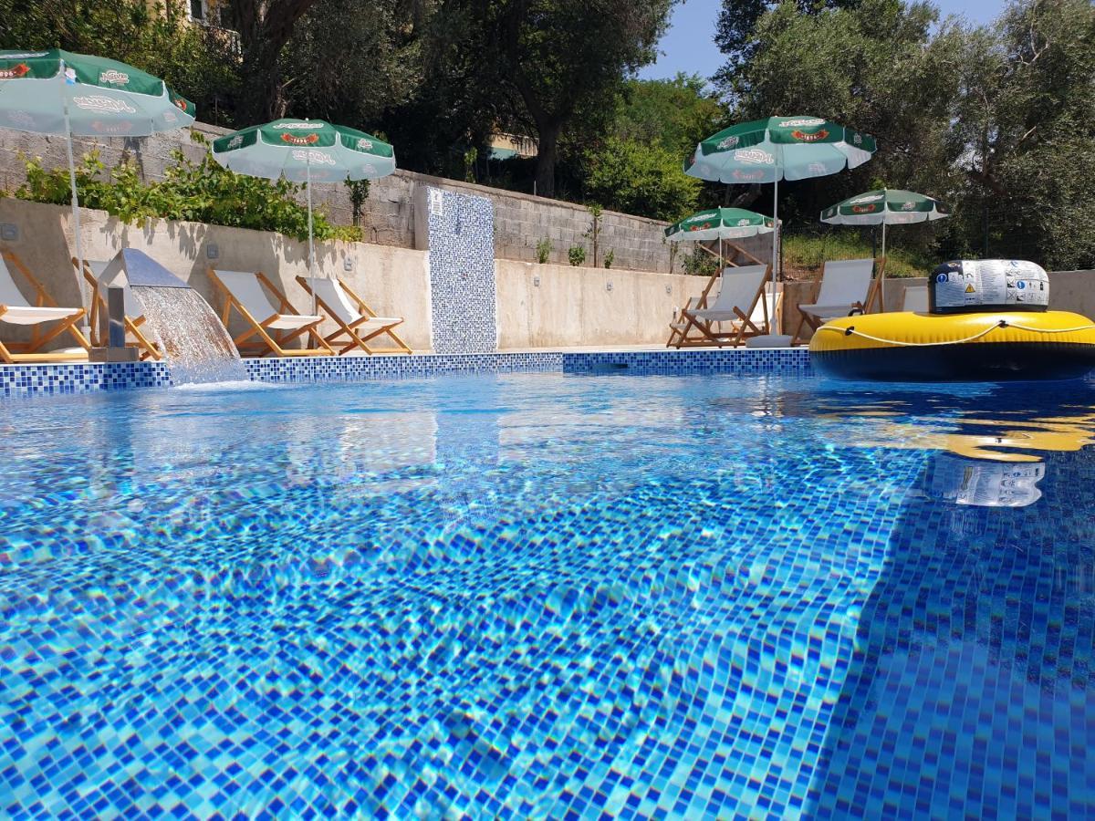 Grejm Lux Family Apartments Петровац Экстерьер фото