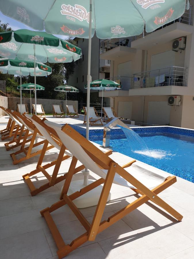 Grejm Lux Family Apartments Петровац Экстерьер фото